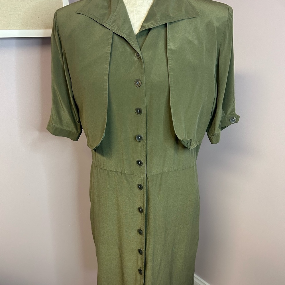 Styleworks size 8 army green dress with buttons down the front. Short sleeve.